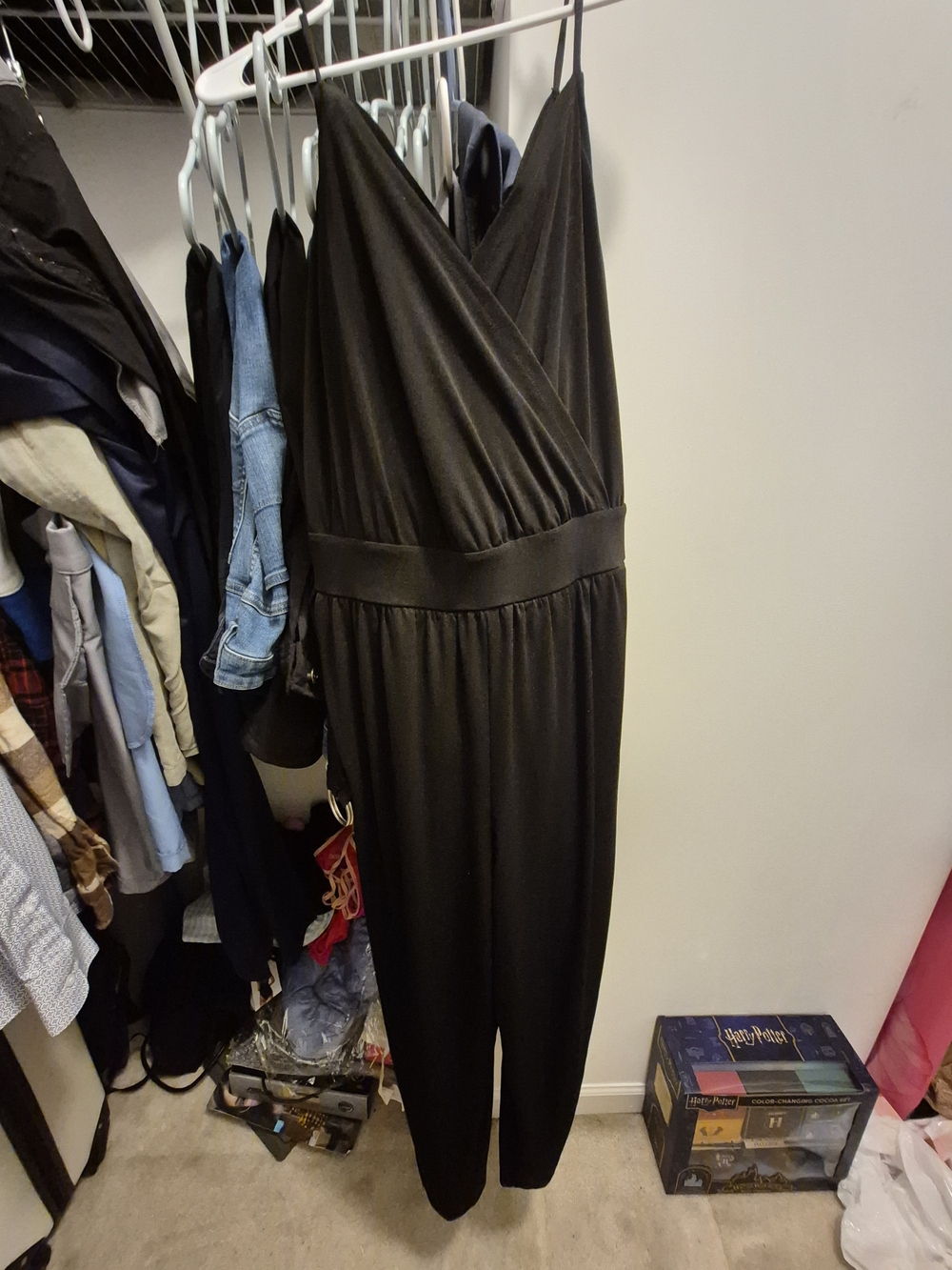 Sleek Black V-Neck Sleeveless Jumpsuit